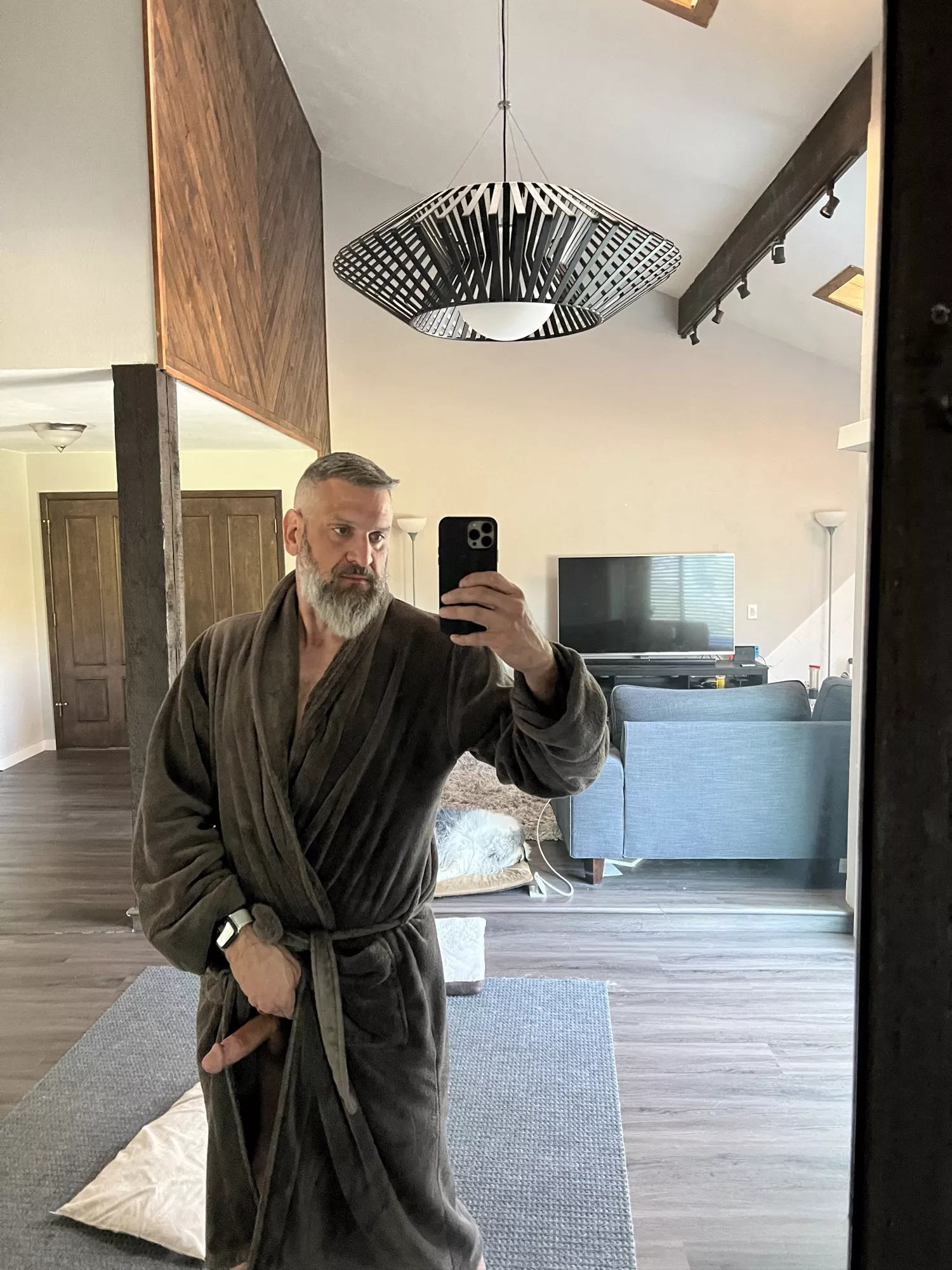 Daddy bear in his robe but this wonâ€™t stay in. This did alright on my Twitter, thought Iâ€™d share here.