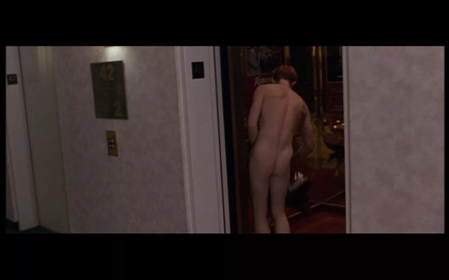 Desmond Askew. Actor naked in the film Go (1999).