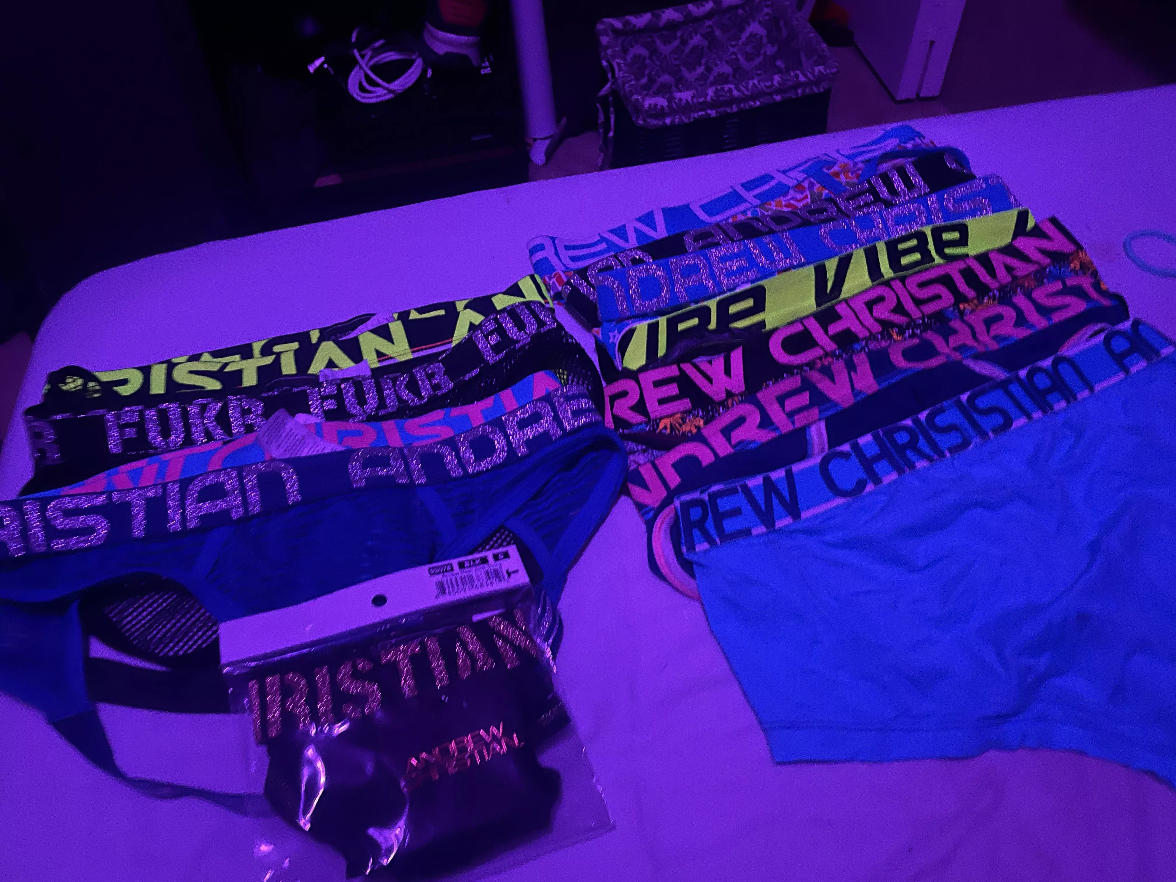 Did I tell ya AndrewChistin ]•w Amazon CA and some others dropped a ton of 8$ gear. Kicks. Shirts jocks thongs brief harnesses. Check ur local Amazon app.