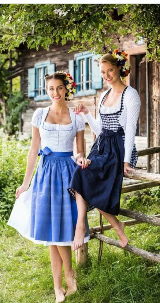 Dirndl cuties