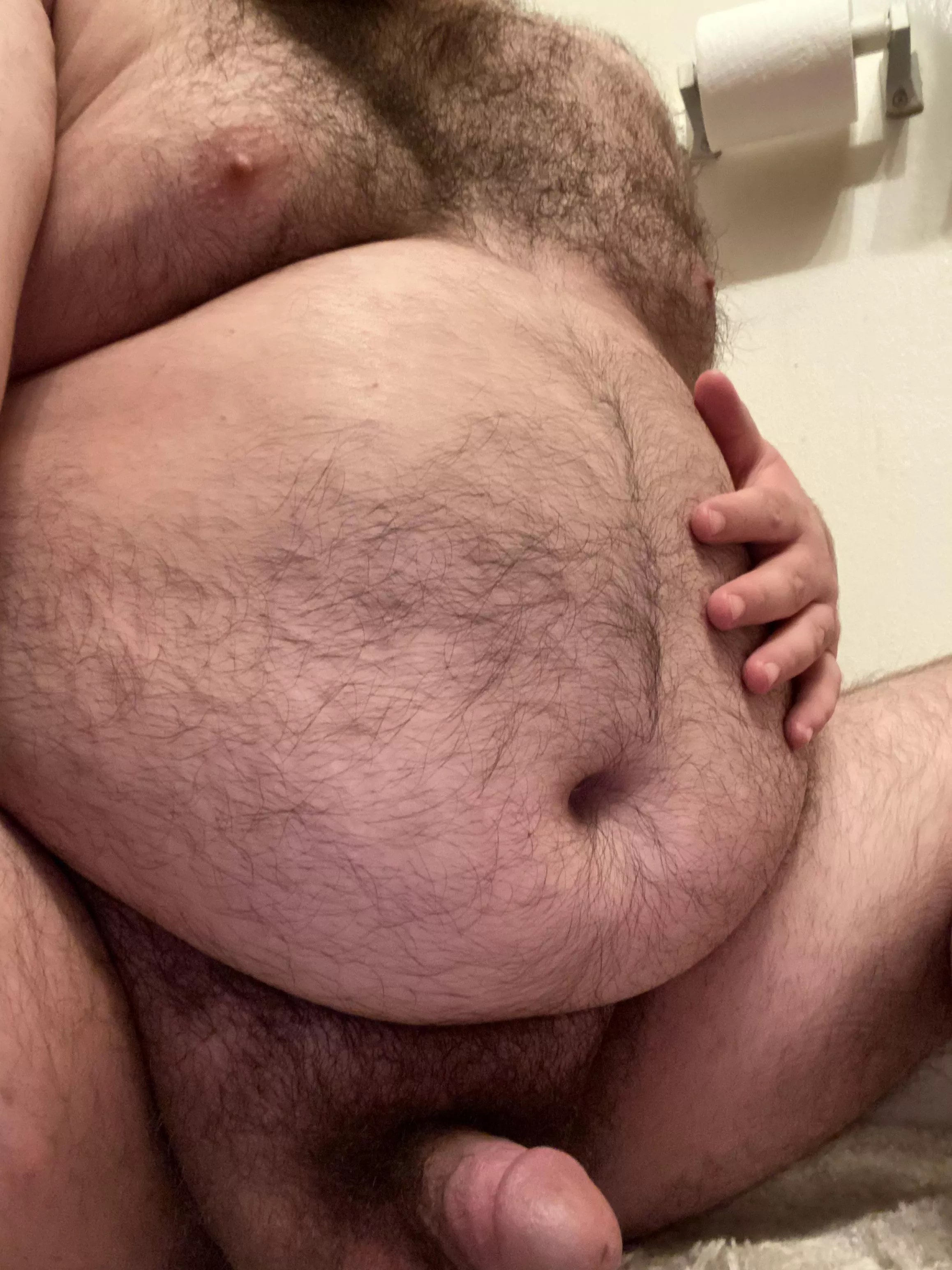 DM Me all the things youâ€™d do to help my belly grow even bigger ;)