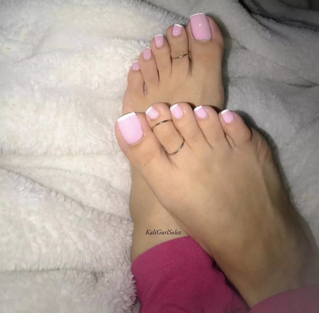 Dm me for more $ðŸ¦¶ðŸ½ðŸ‘‘