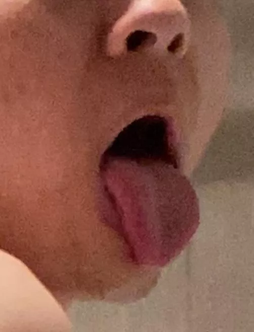 Dm me if you’re into doing ahegao