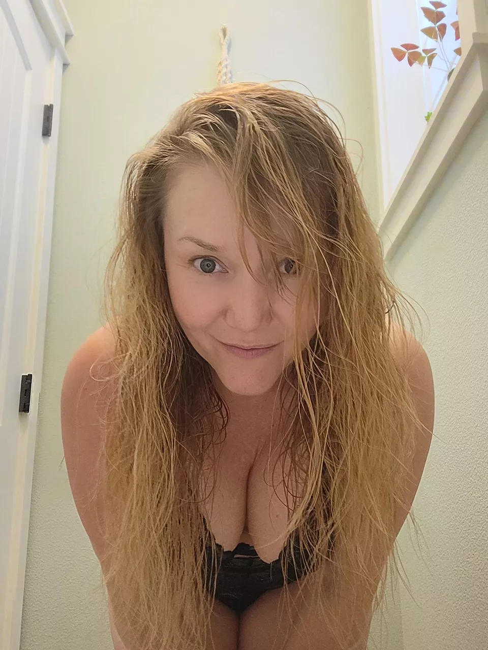 Do I look alright with no makeup? [F48]