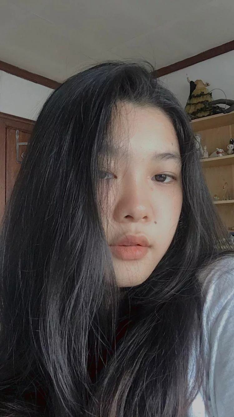 Do I look messy or majestic? (Chinese X Filipina)