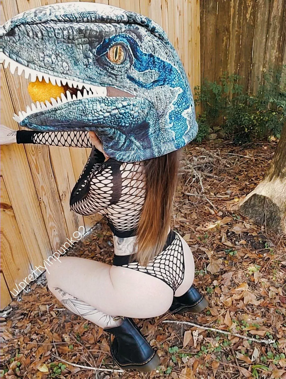 Do ya'll like dino slut butts here? Have a sexy and sa[f]e Halloween!