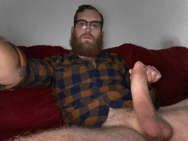 Do you appreciate a handsome face & monster cock? Iâ€™m 6â€™6 / 21