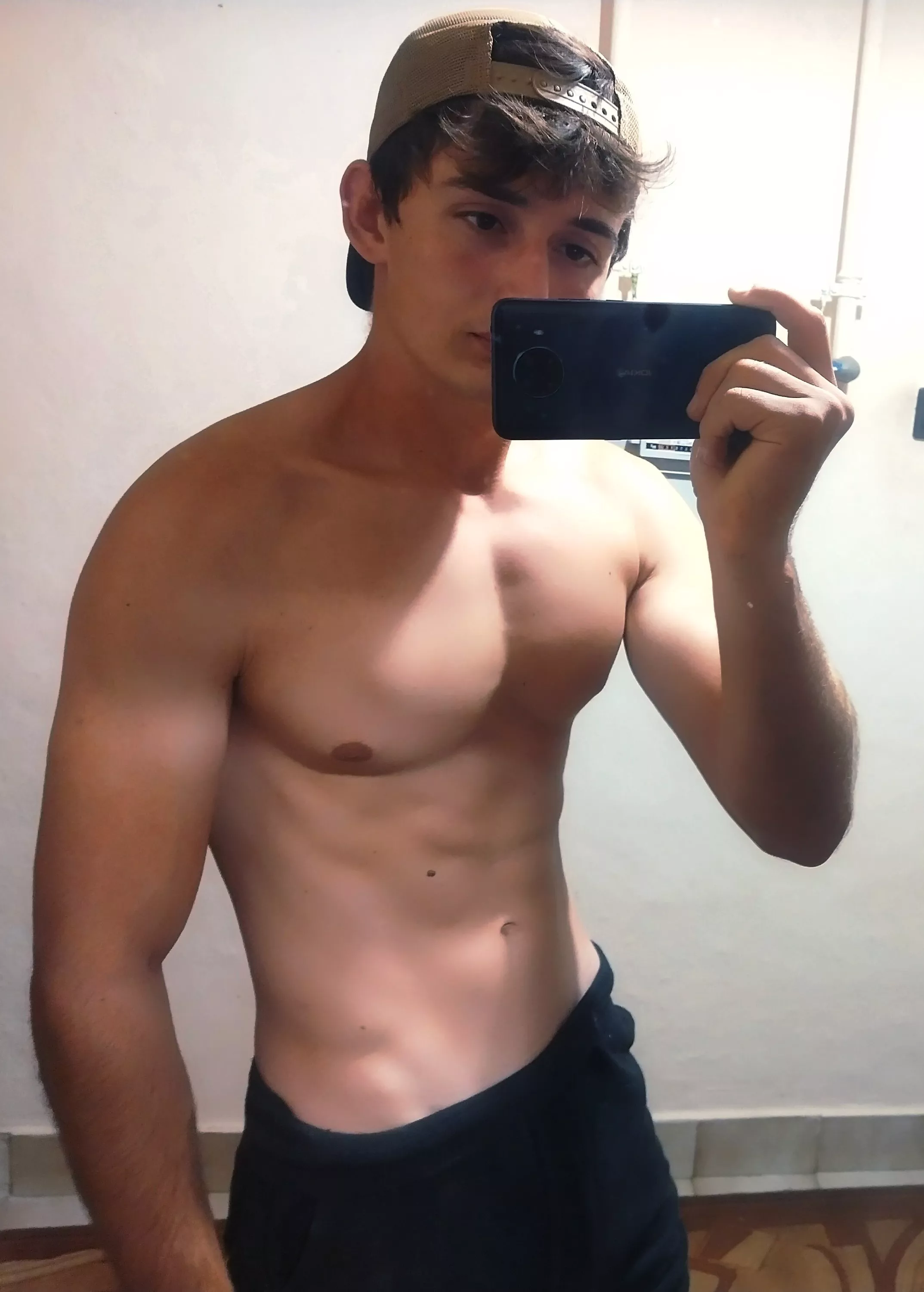 do you like fit twinks?😛