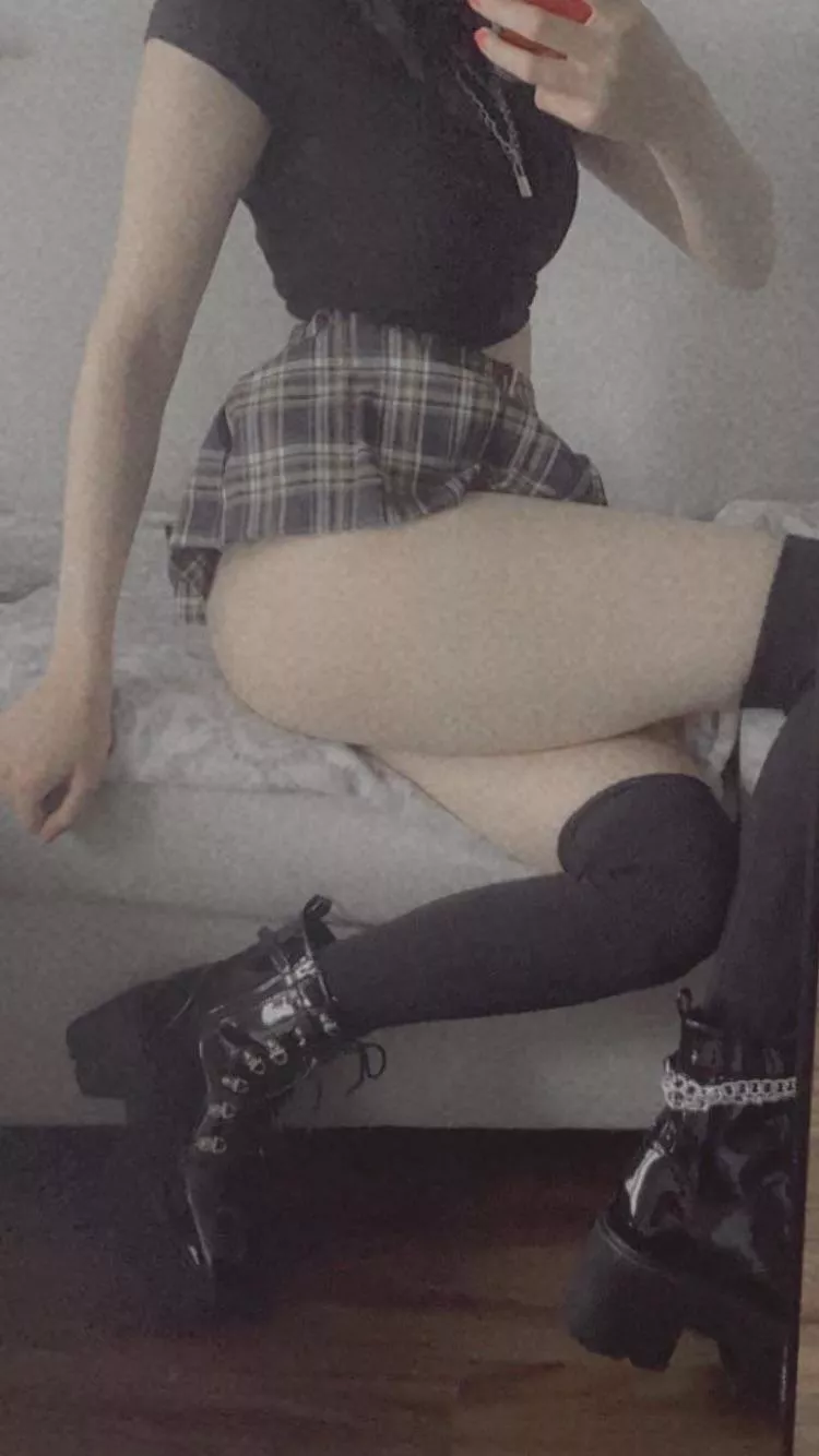 Do you like gothic school girls in school girl skirts ?