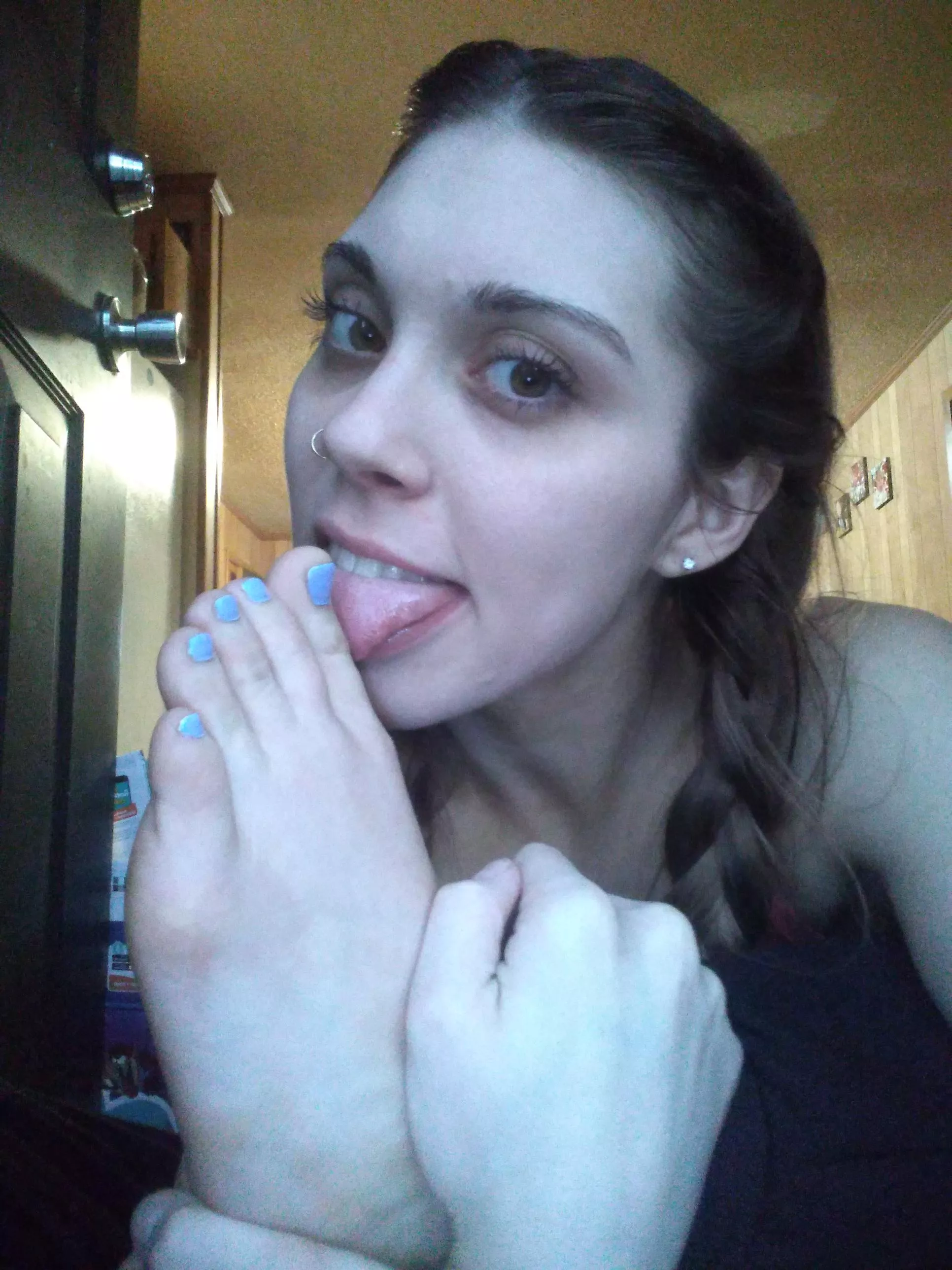 Do you like licking toes