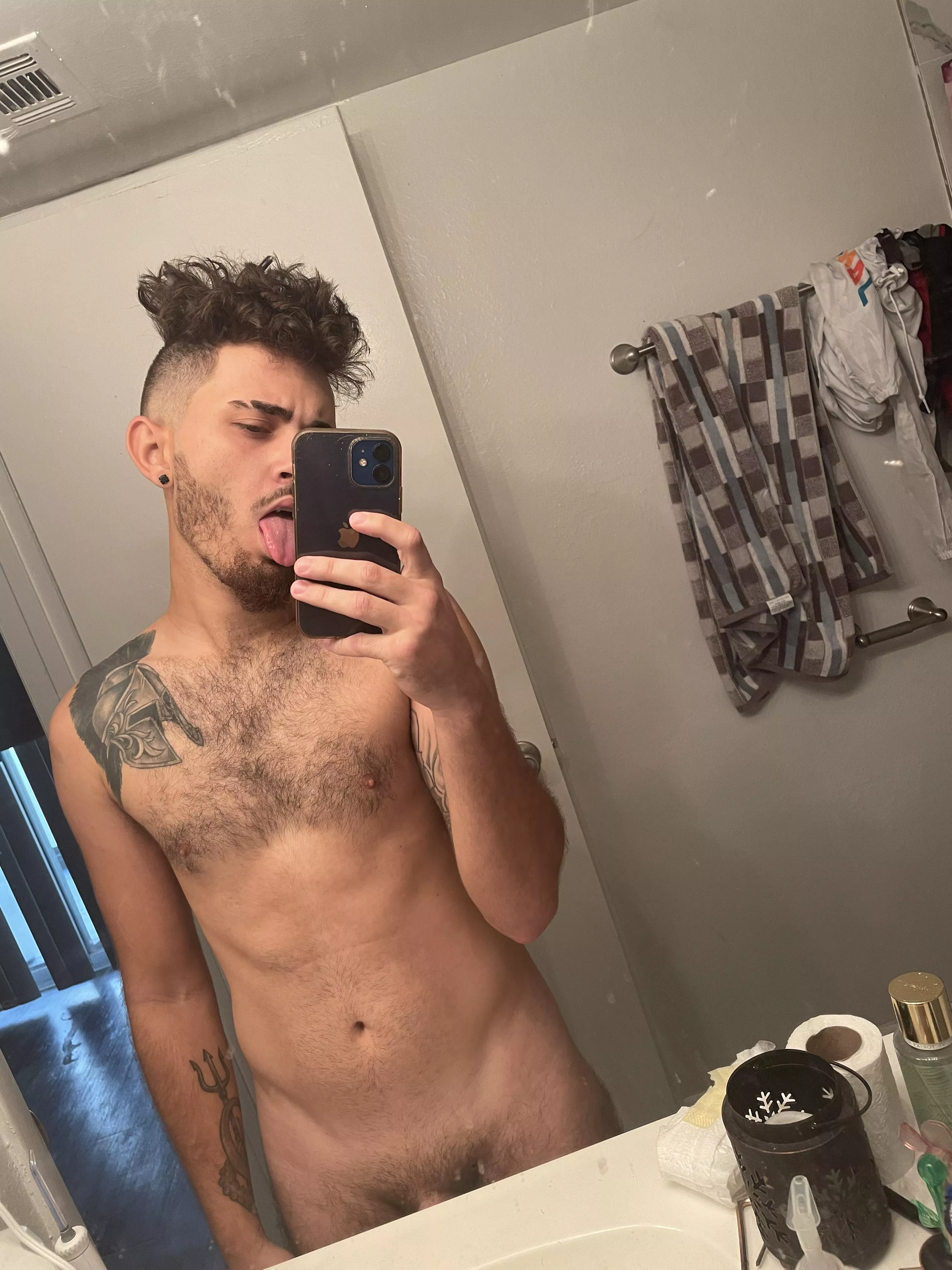 Do you like skinny Latino guy with high sex drive