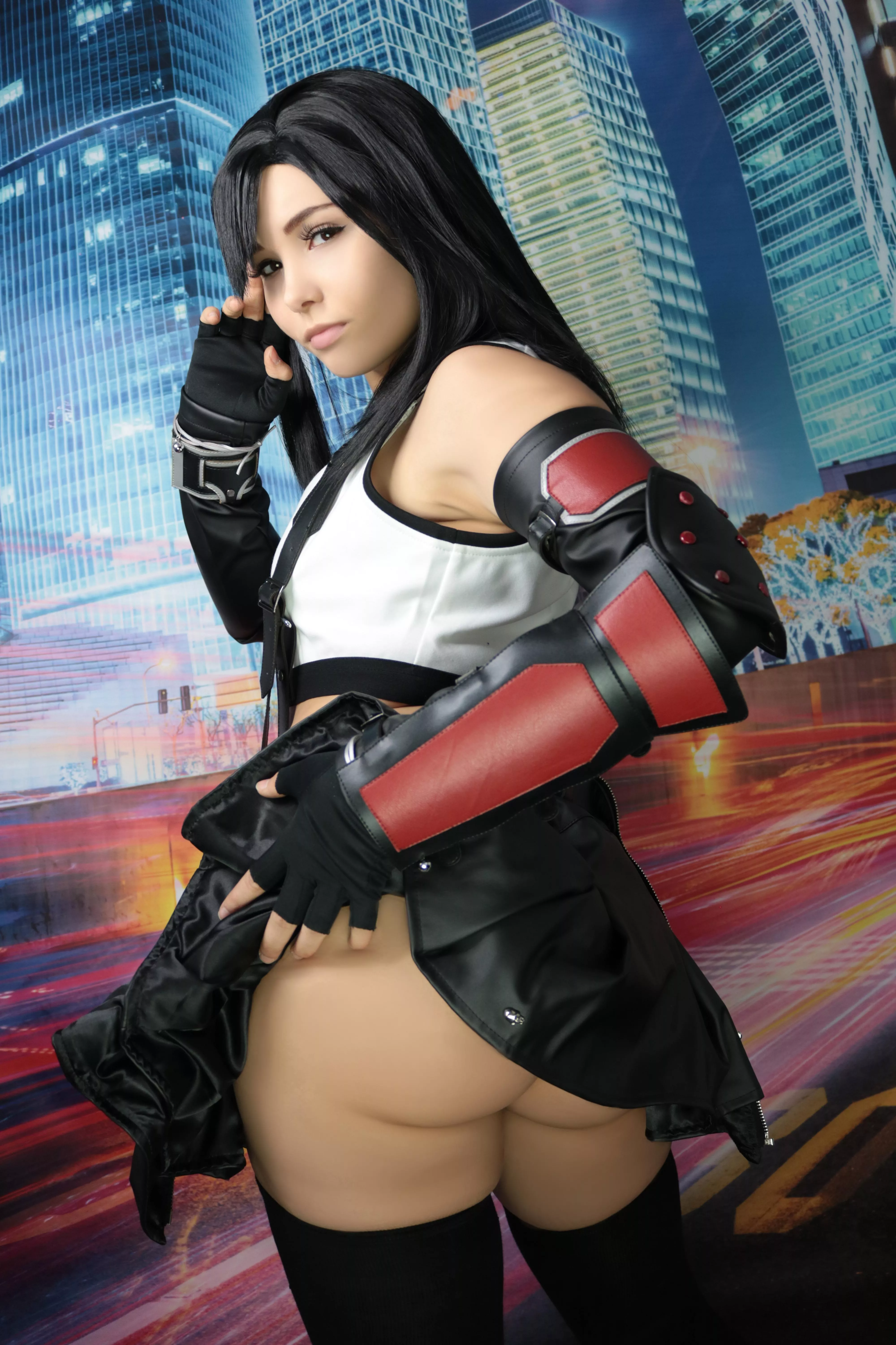 Do you wanna spend some quality time with Tifa? (By Gunaretta)