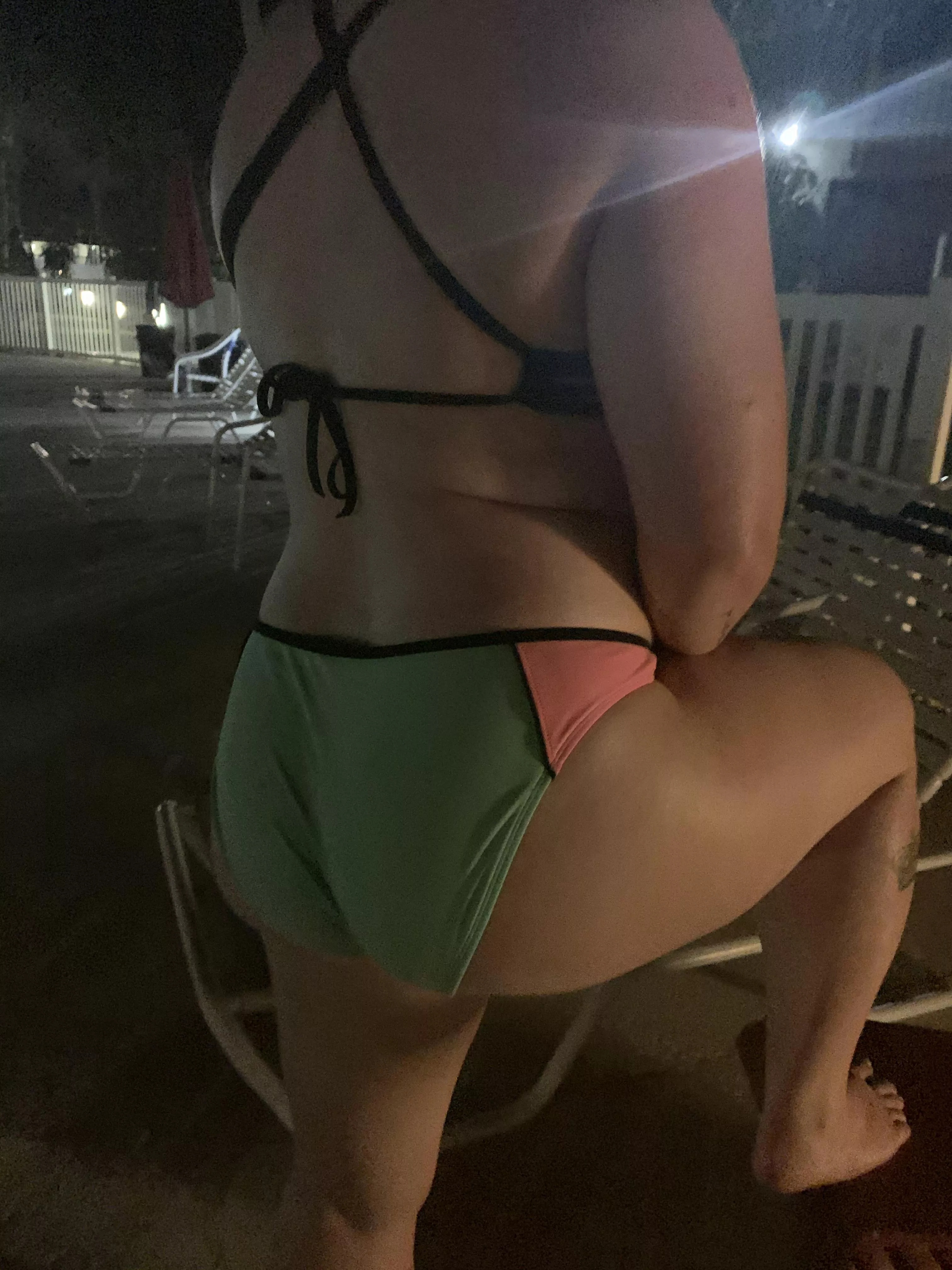 Do you wanna take a dip with my poolside pawg wife??