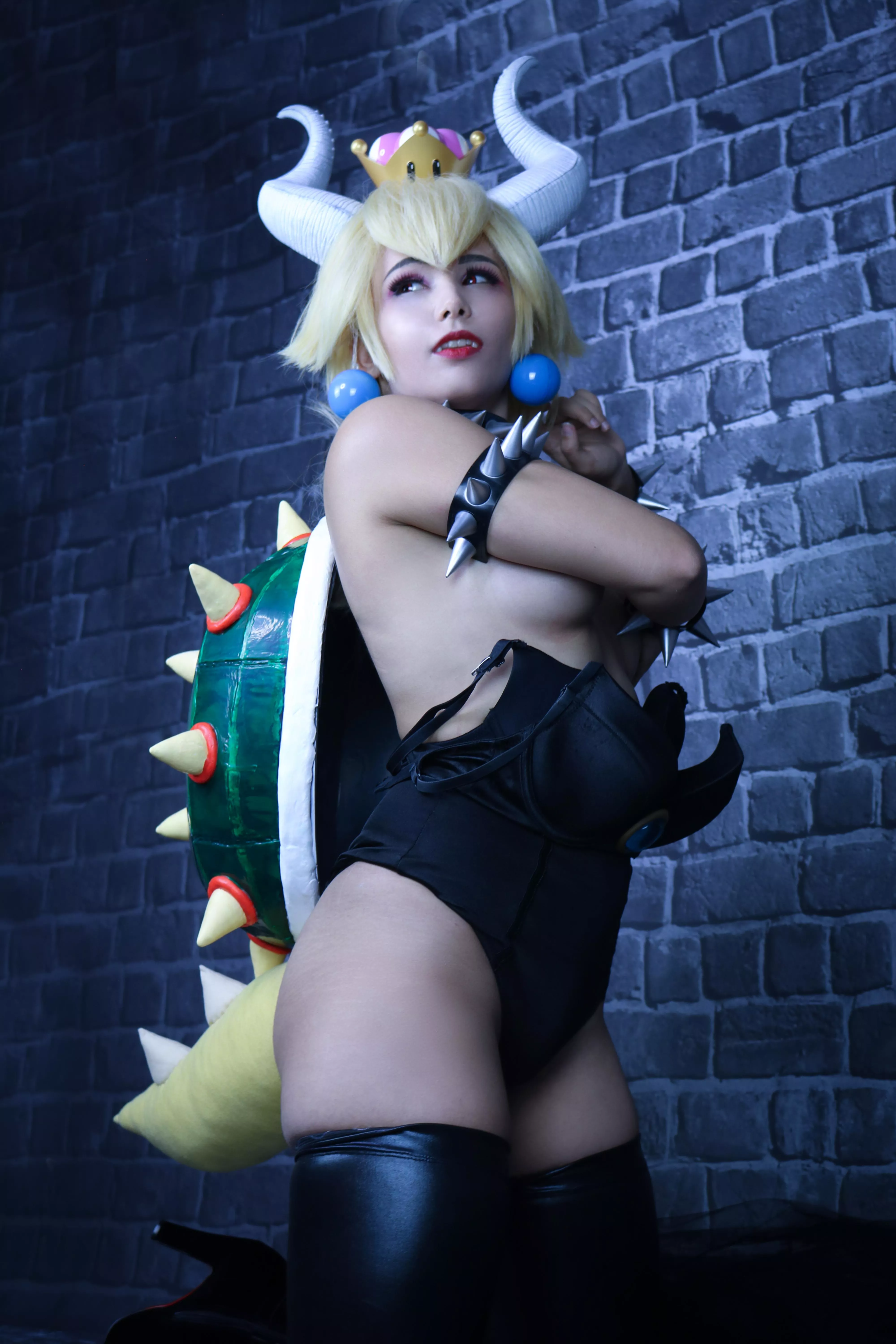 Do you want to help Bowsette undress? (By Gunaretta)