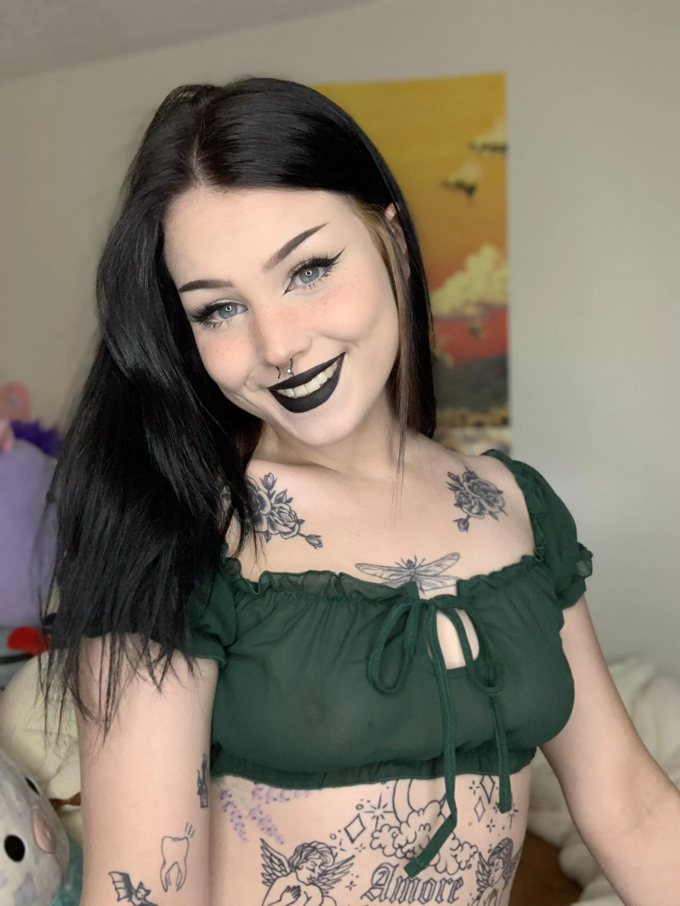 does anyone like alt girls here?