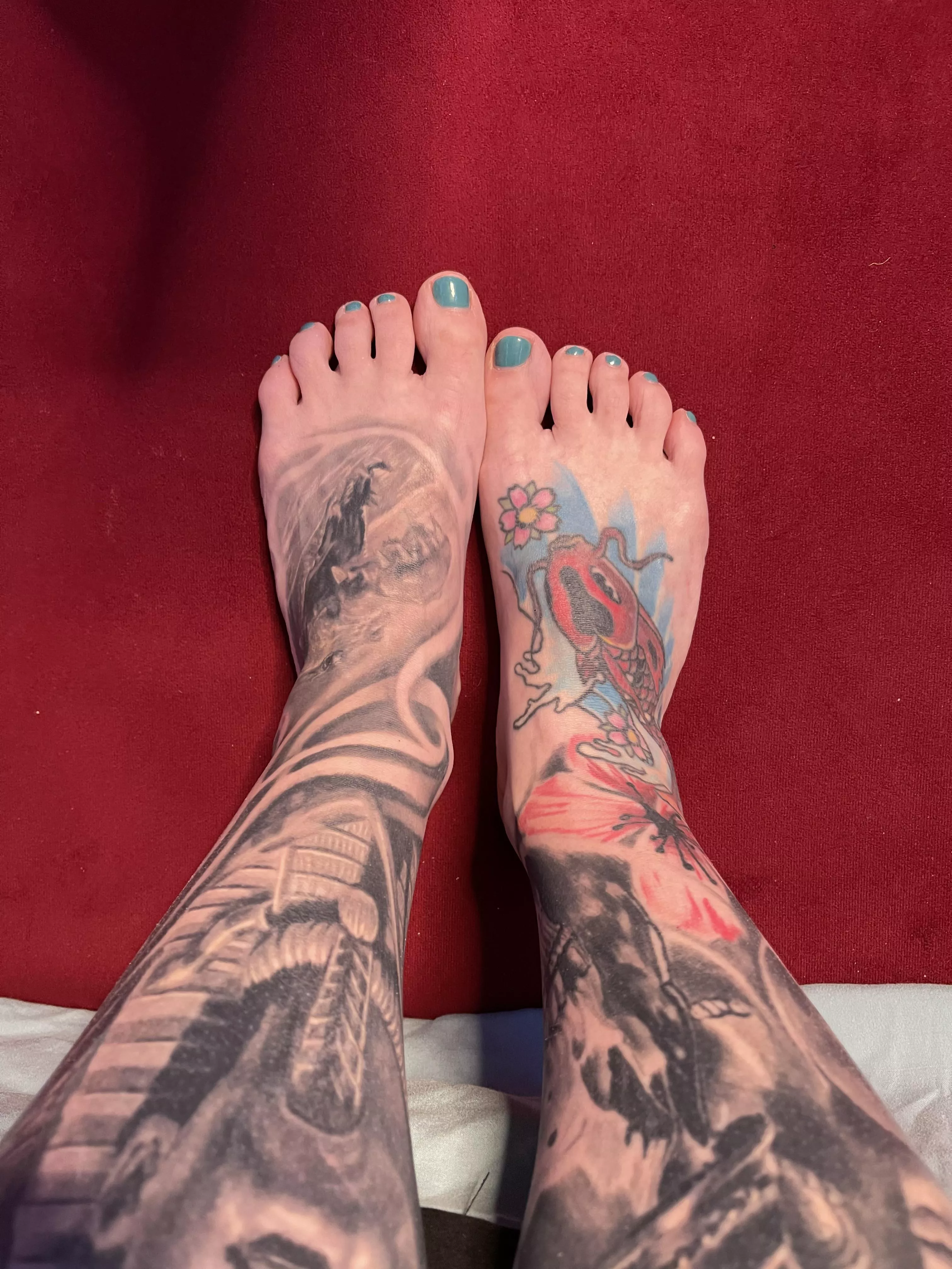 Does anyone like small tattooed feet?