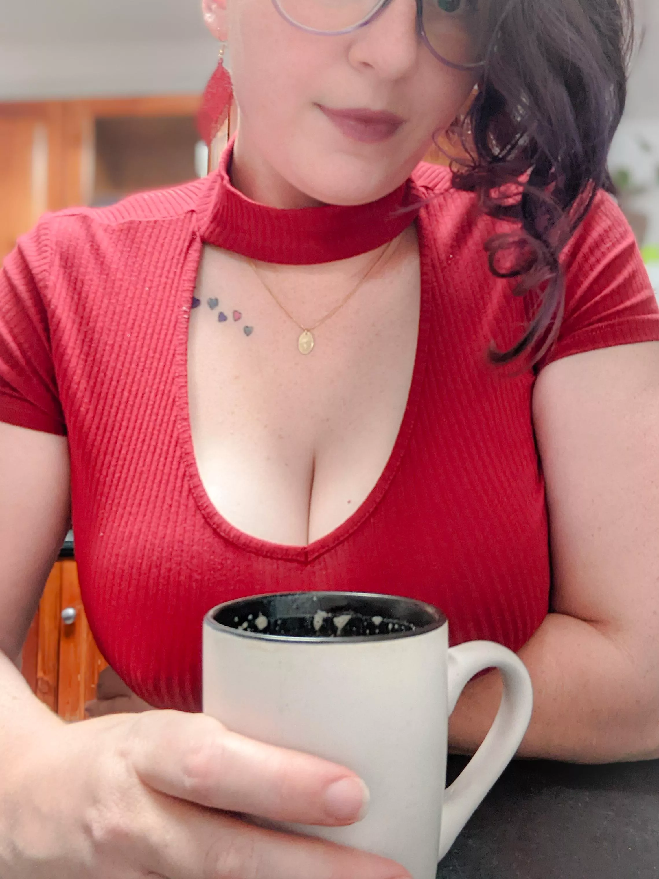 Does cleavage and coffee make Monday a bit more bearable?