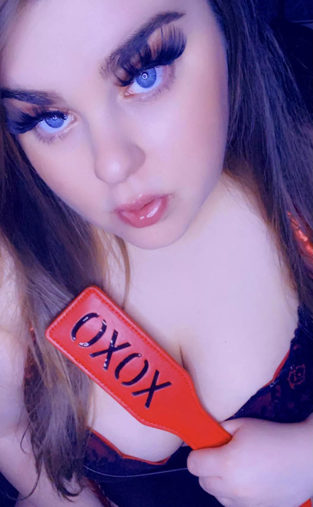 [domme] your little sub ass will be red and bleeding once I’m done with you. Sealed with a kiss 😘