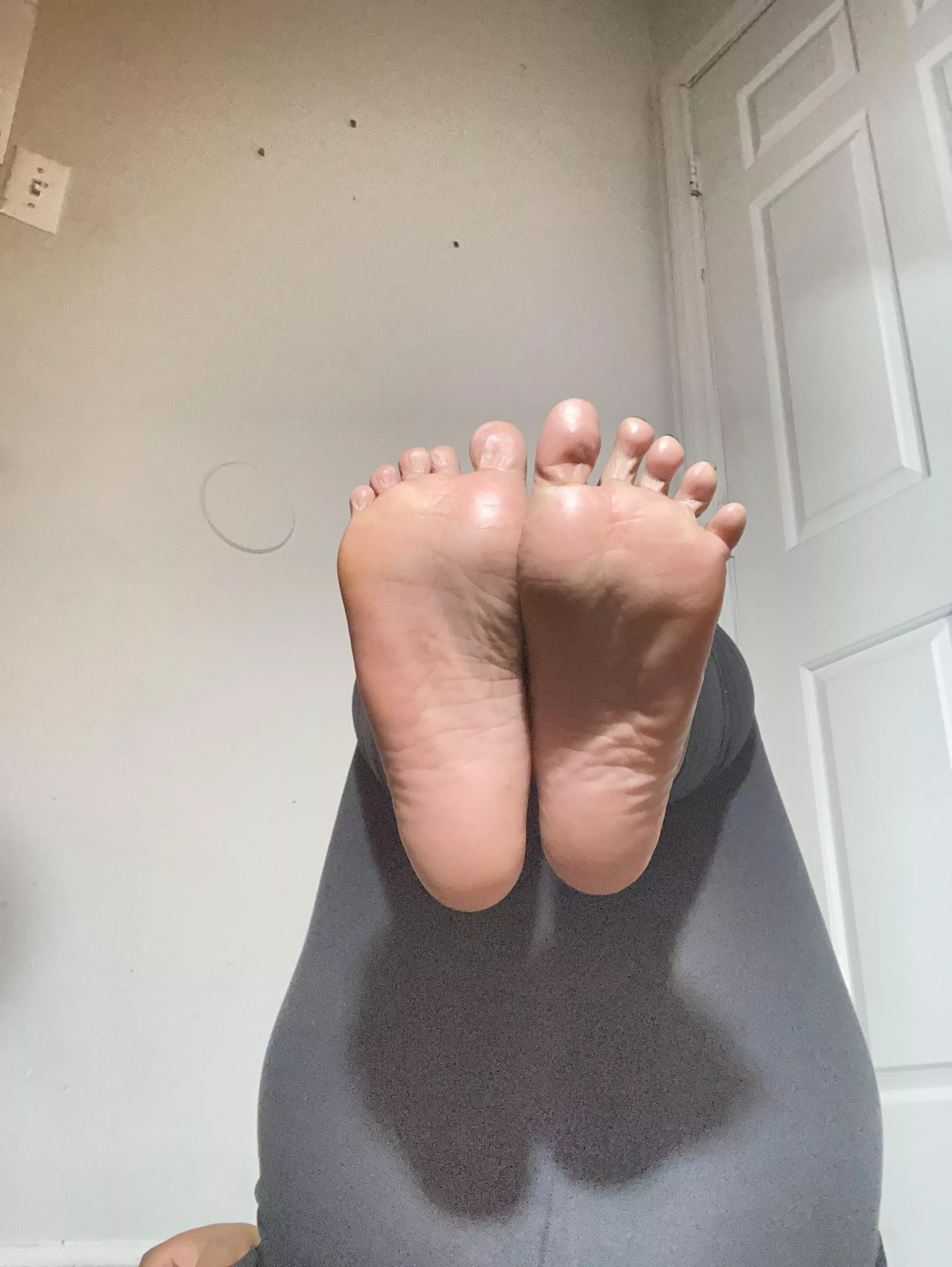 Donâ€™t you like the wrinkles in my solesðŸ˜‰