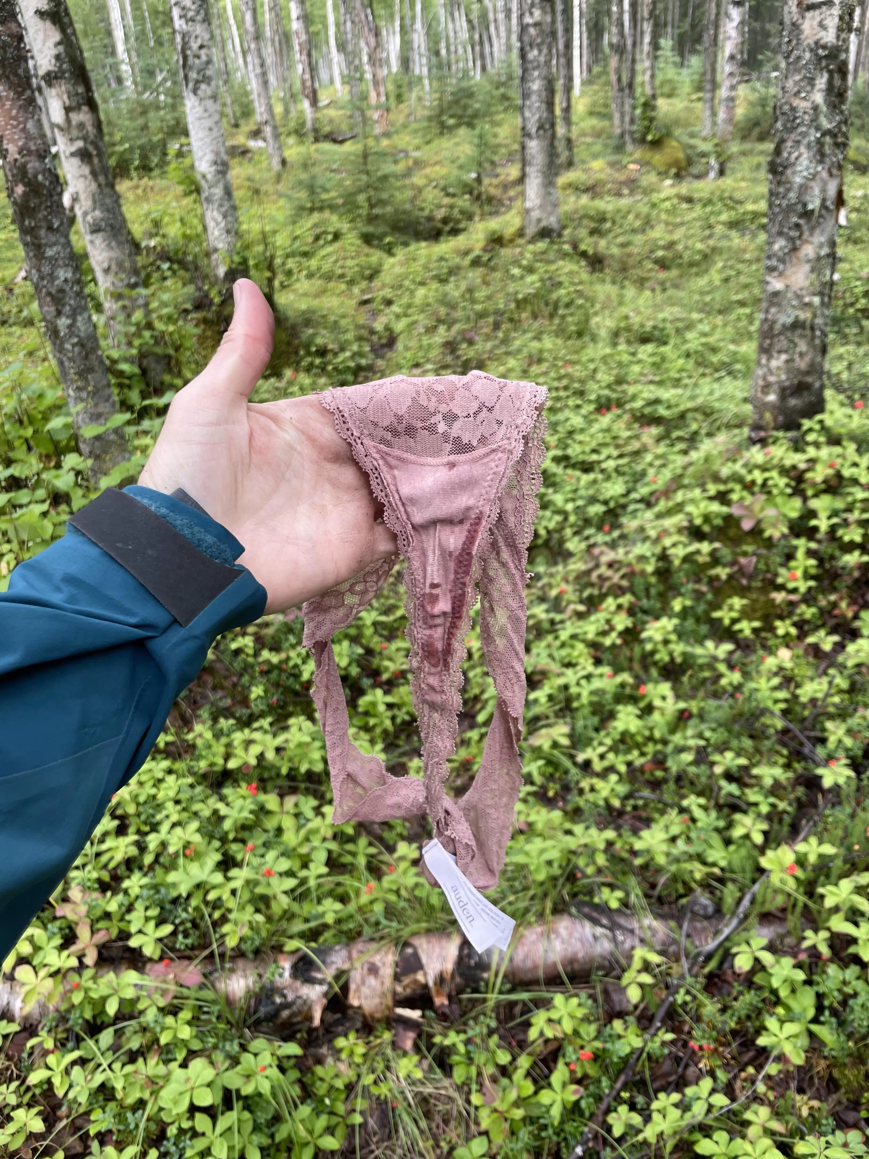 Dribble happens….especially in the woods (leave no trace - aka no TP) 🤭🥰🥰😘