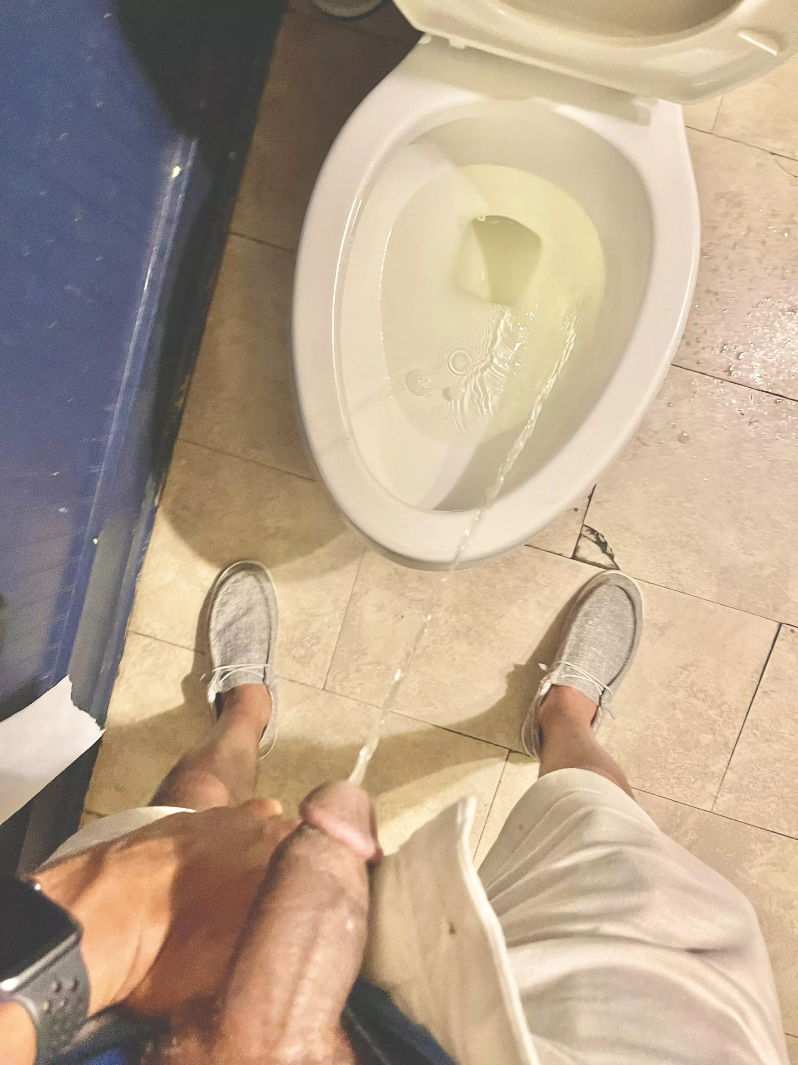 Drunk pissing as per usual