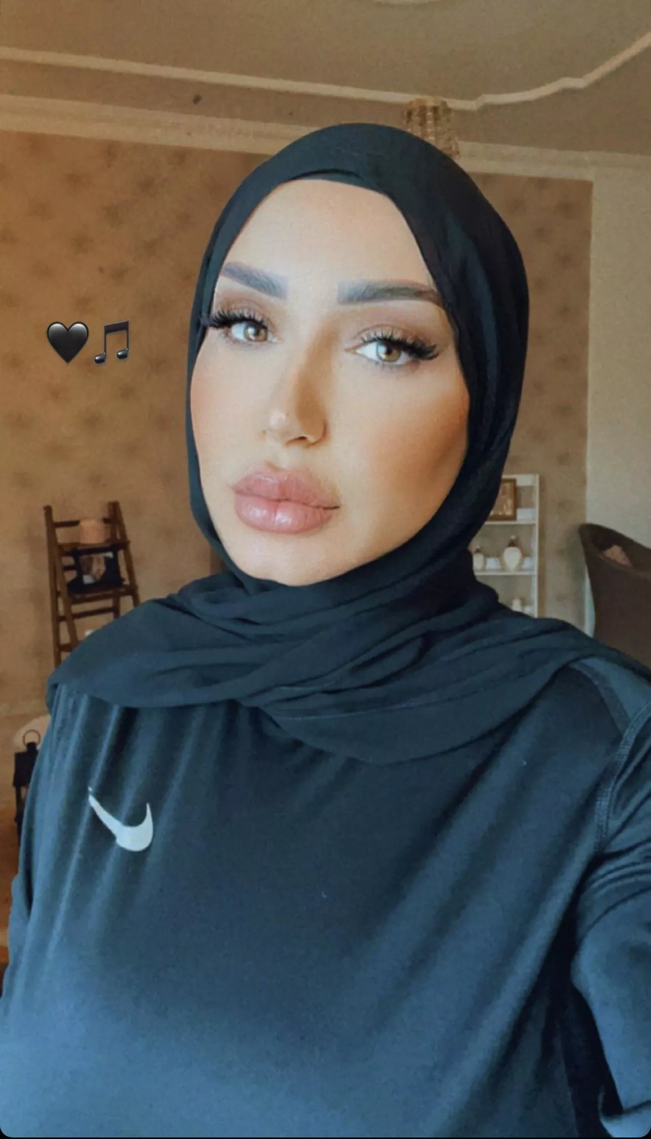 DSLs + Hijab = Perfect Combination