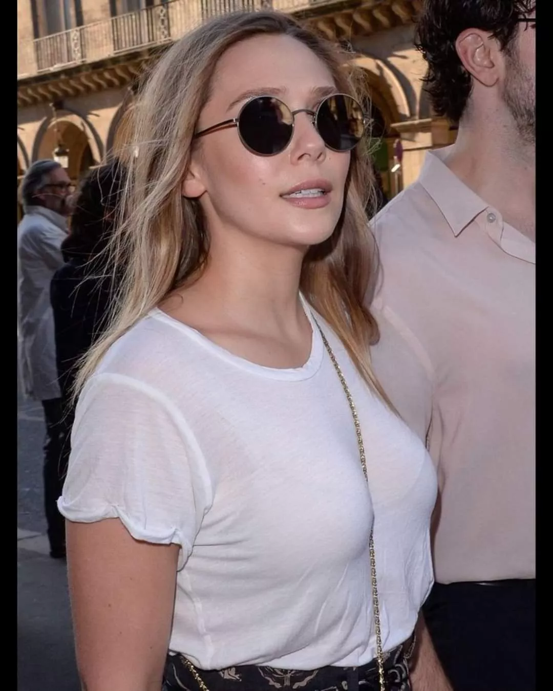 Elizabeth Olsen ft. The Seatbelt Effect