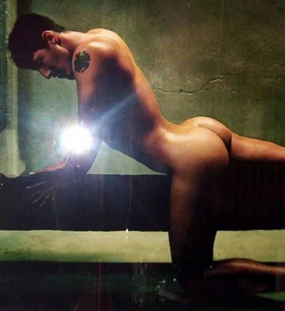 Eric Balfour's Ass (x-post with /r/CelebrityManAss)