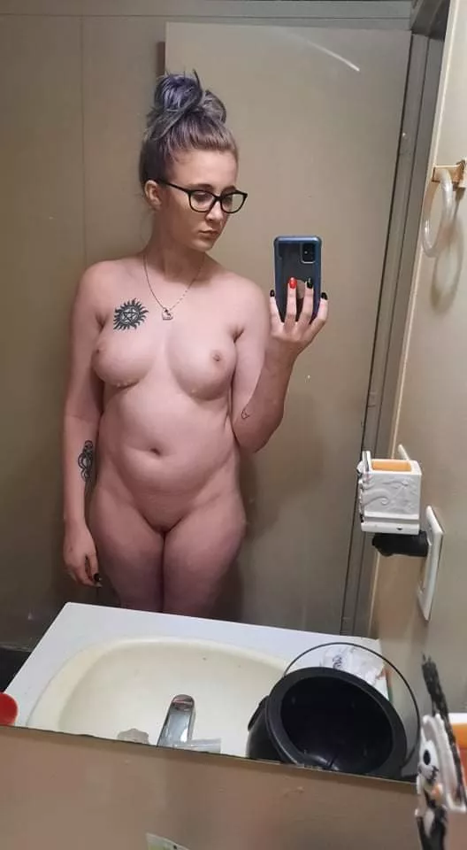 (F) 25, 160lbs. Hopefully my glasses aren't considered clothing... ðŸ‘€