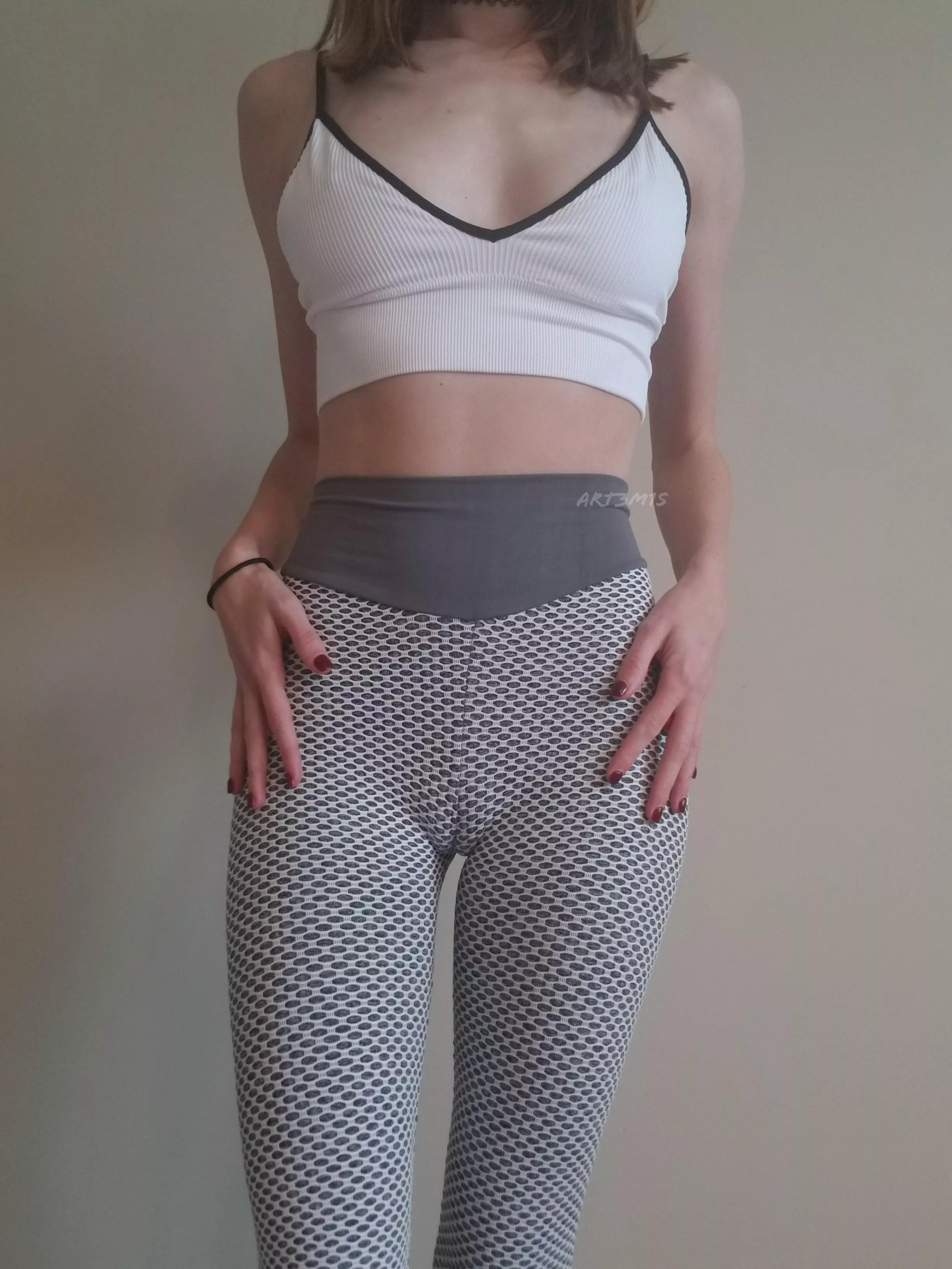 [F] Do you like workout clothes too?