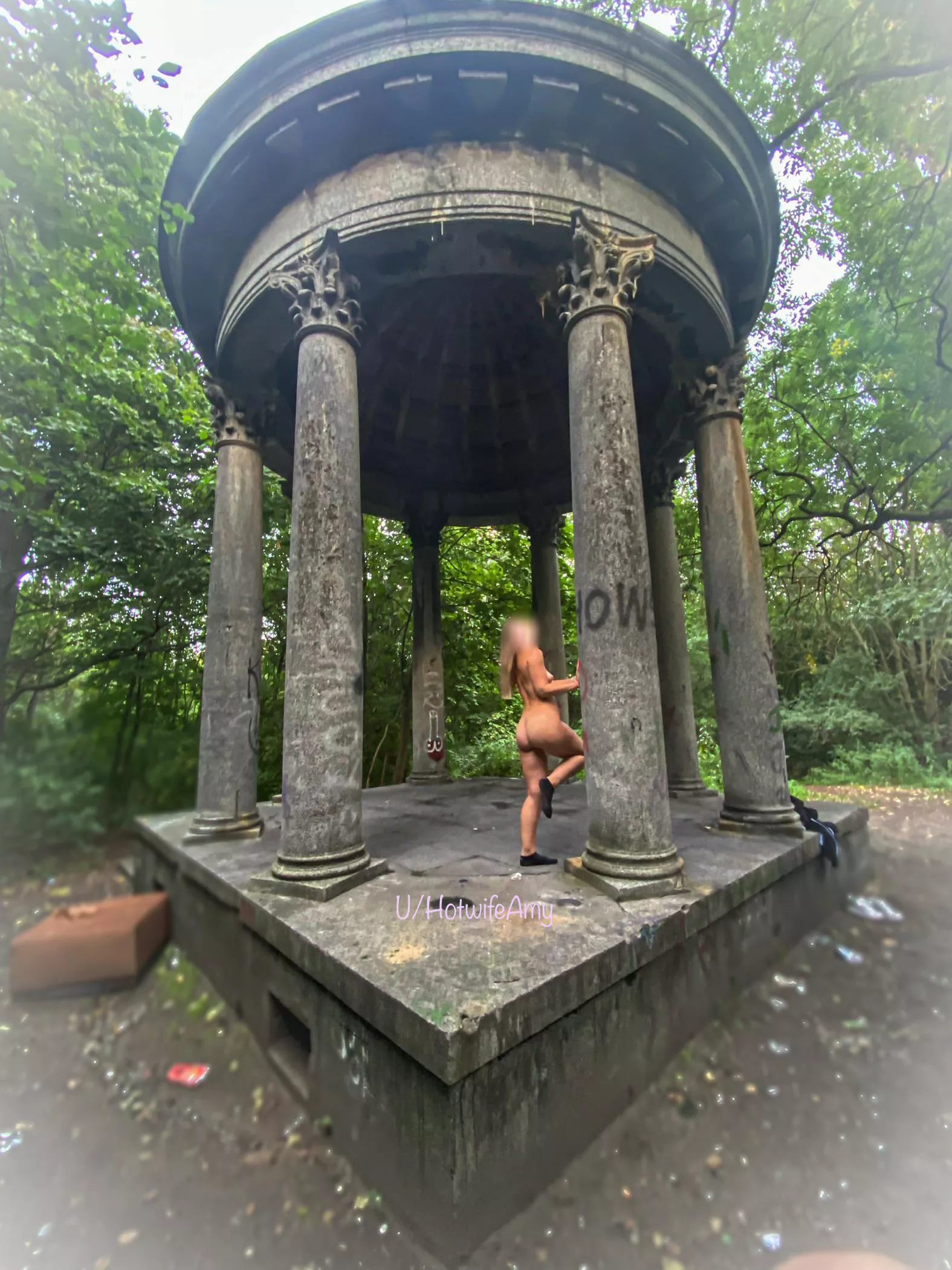 [F] Exploring ruins in the the forest, would you help me?