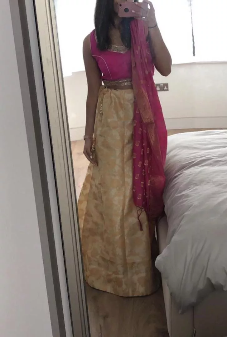 (F) (f22) like me in a Sari