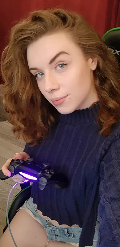 [F] Lets play games together <3