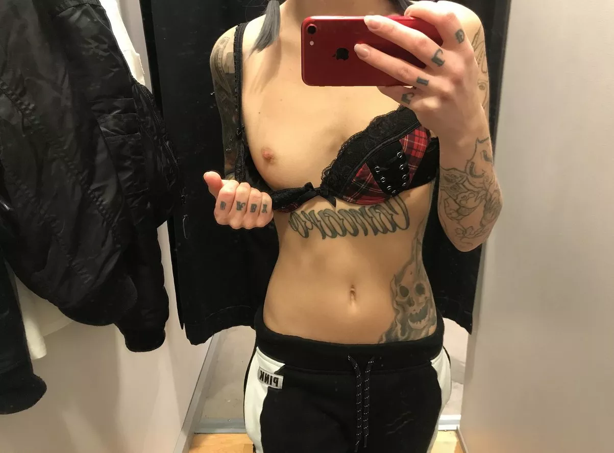 (F) (OC) Tiny tits in the changing room