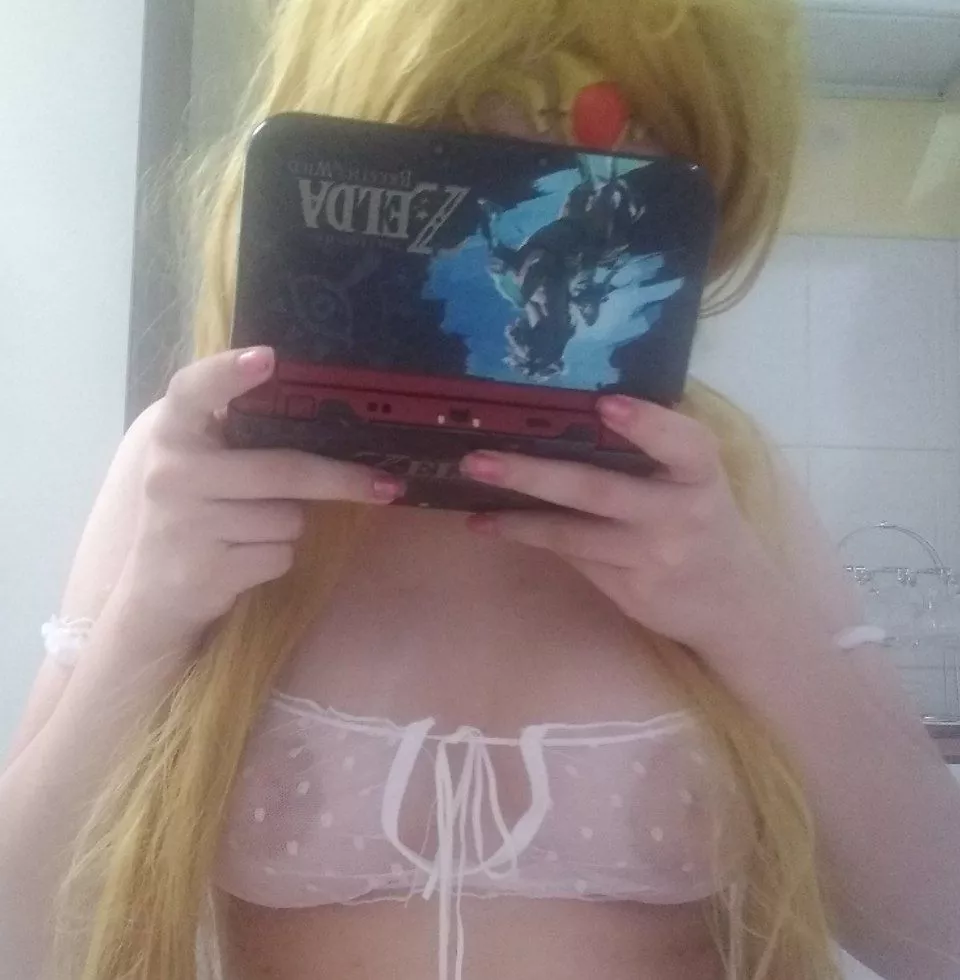 [f] zelda is very good now fuck me