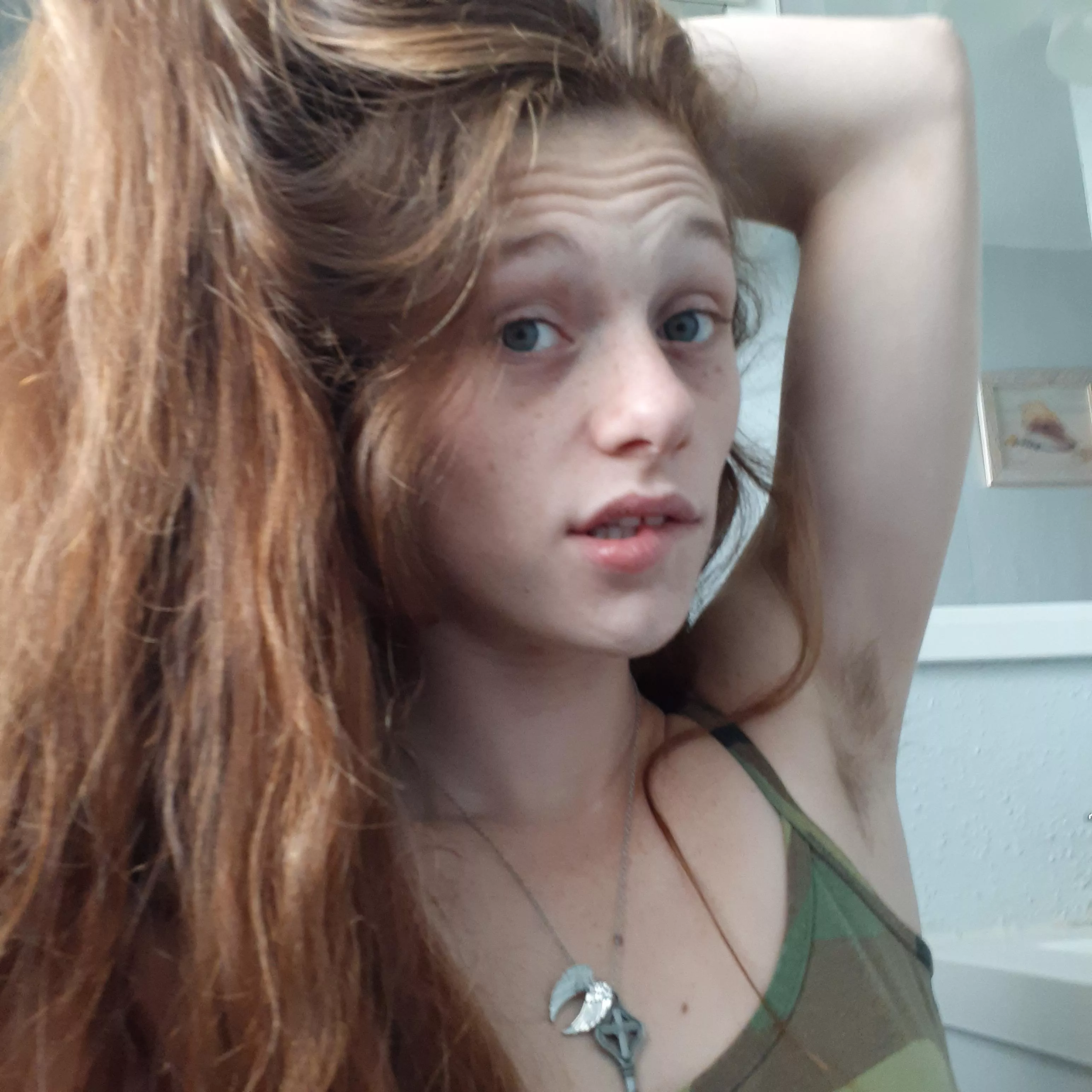 [F25] will you play with all my hair?