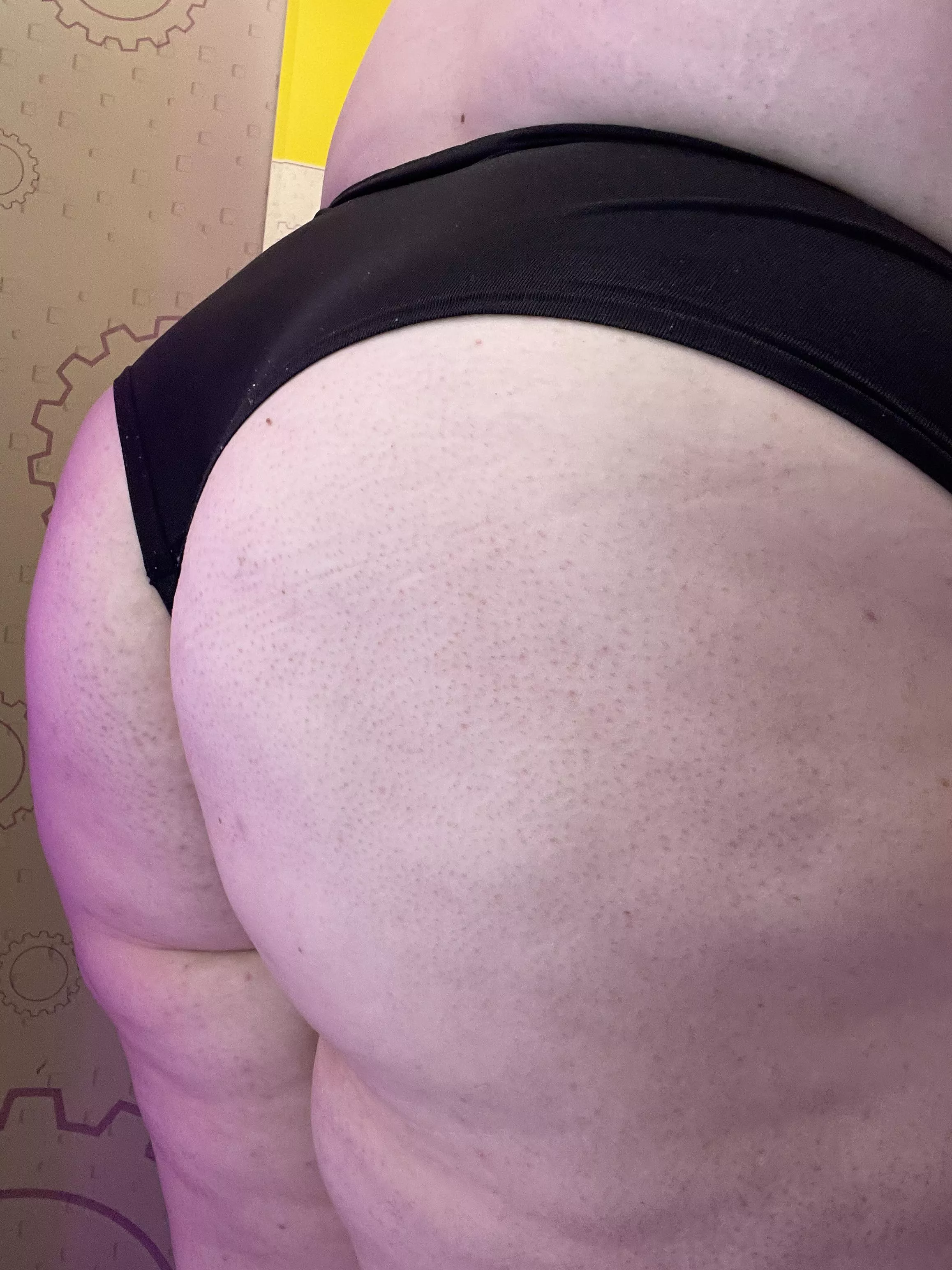 F/27 give me your honest opinion 🍑