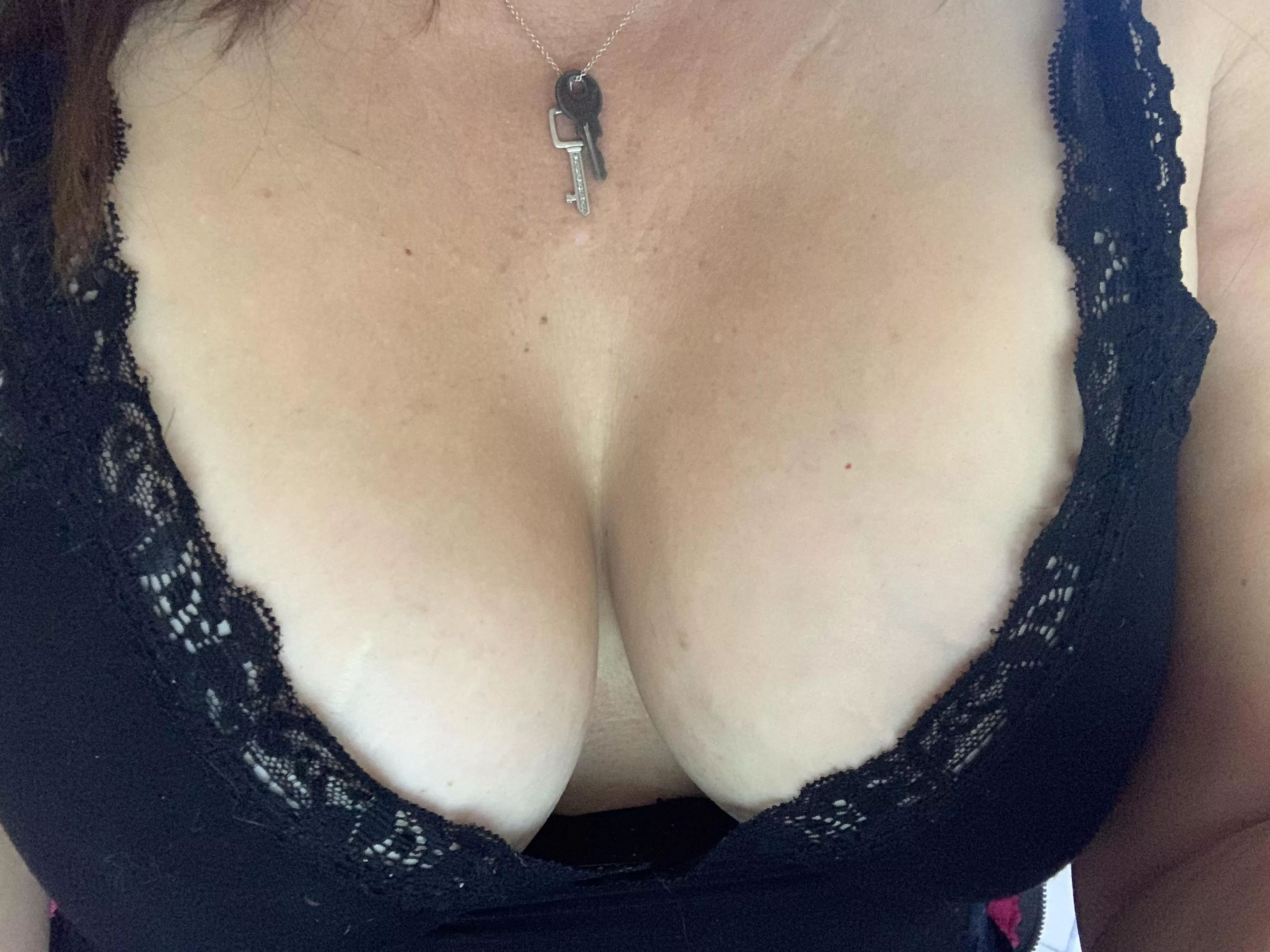 (F)50 Purposely being distracting today.