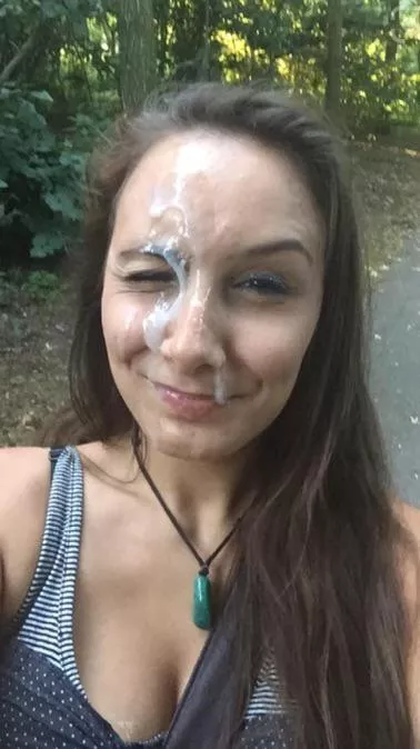 Facial in park