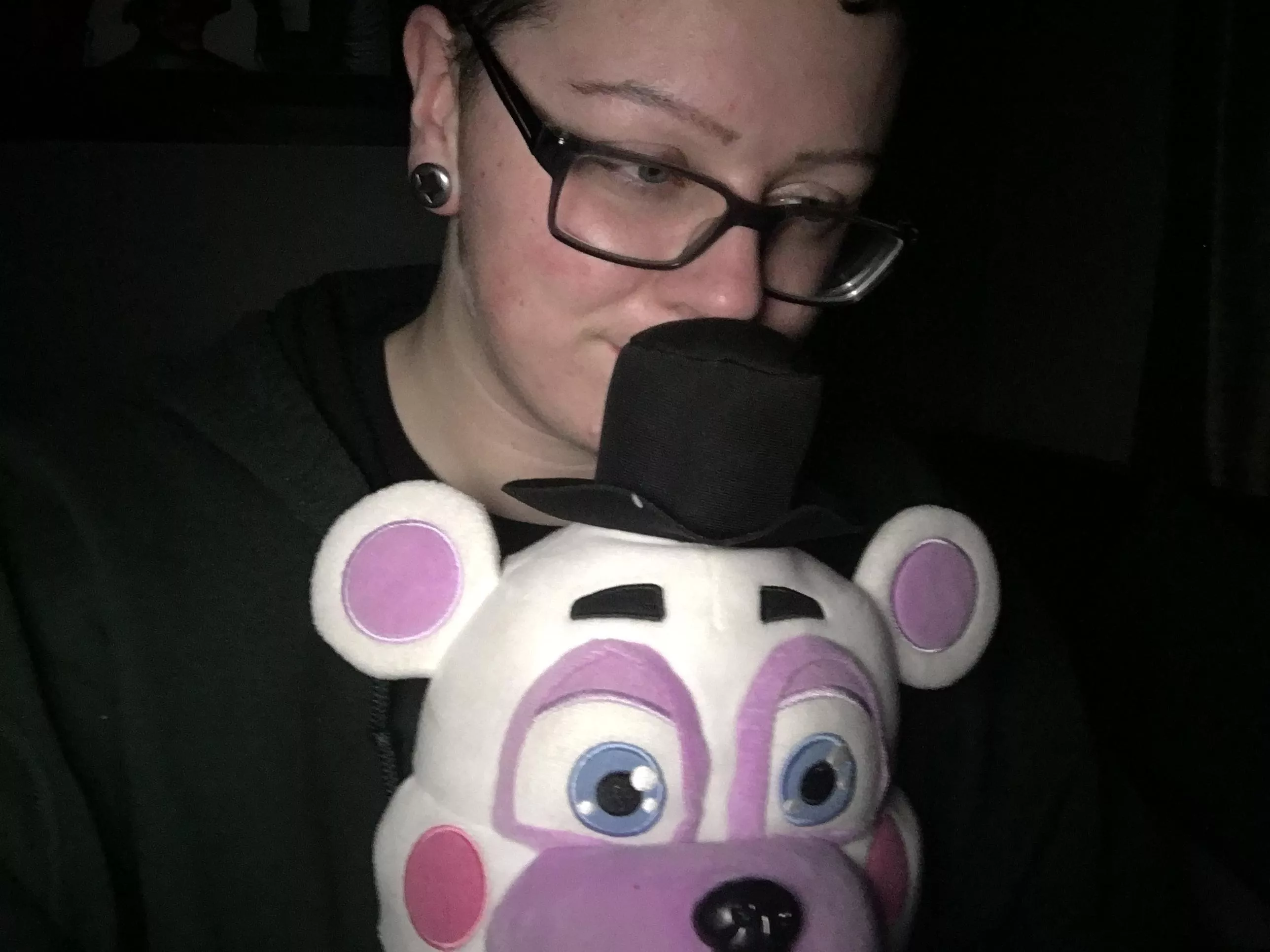 (F)eeling adorable with my fnaf stuffy