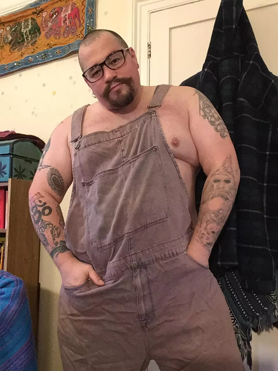 Feeling horny in my favourite dungarees.