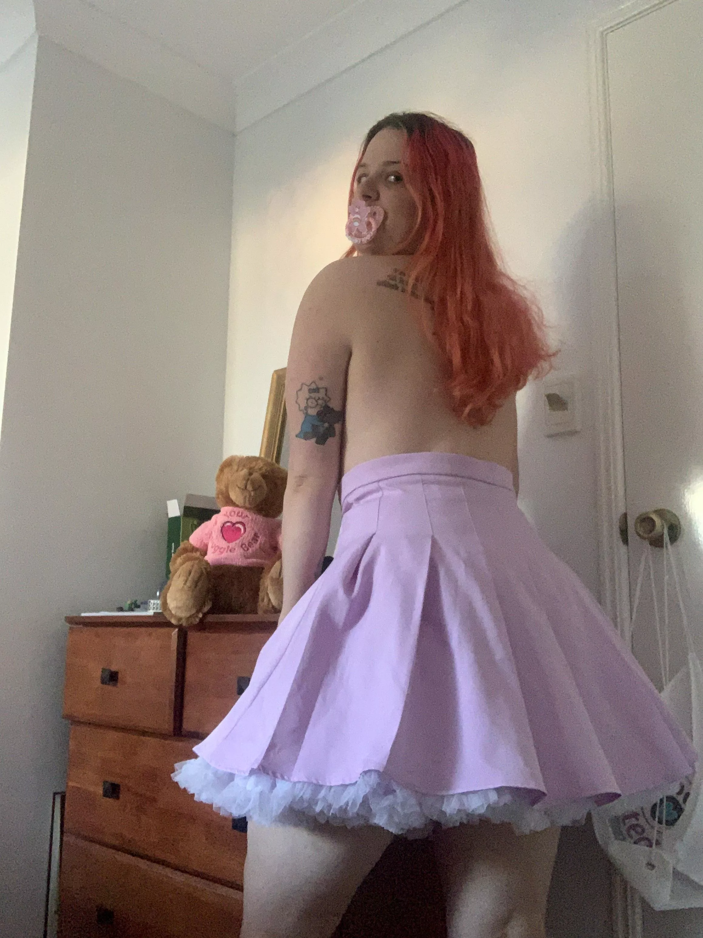 Feeling like a fairy princess in my petticoat I bought to go under my skirt 🥺👉🏻👈🏻💖 My teddy approves!