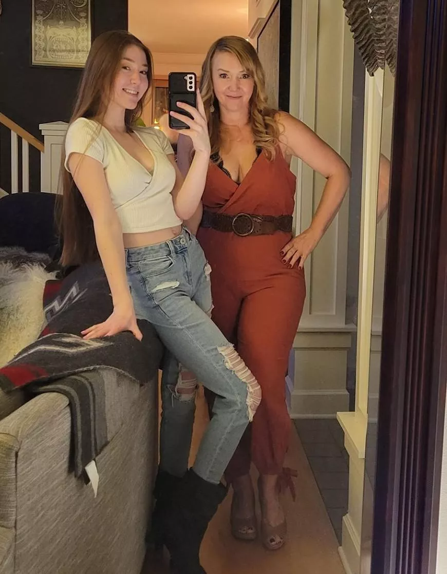 Feeling stylish with my daughter ❤ [F19] [F48]