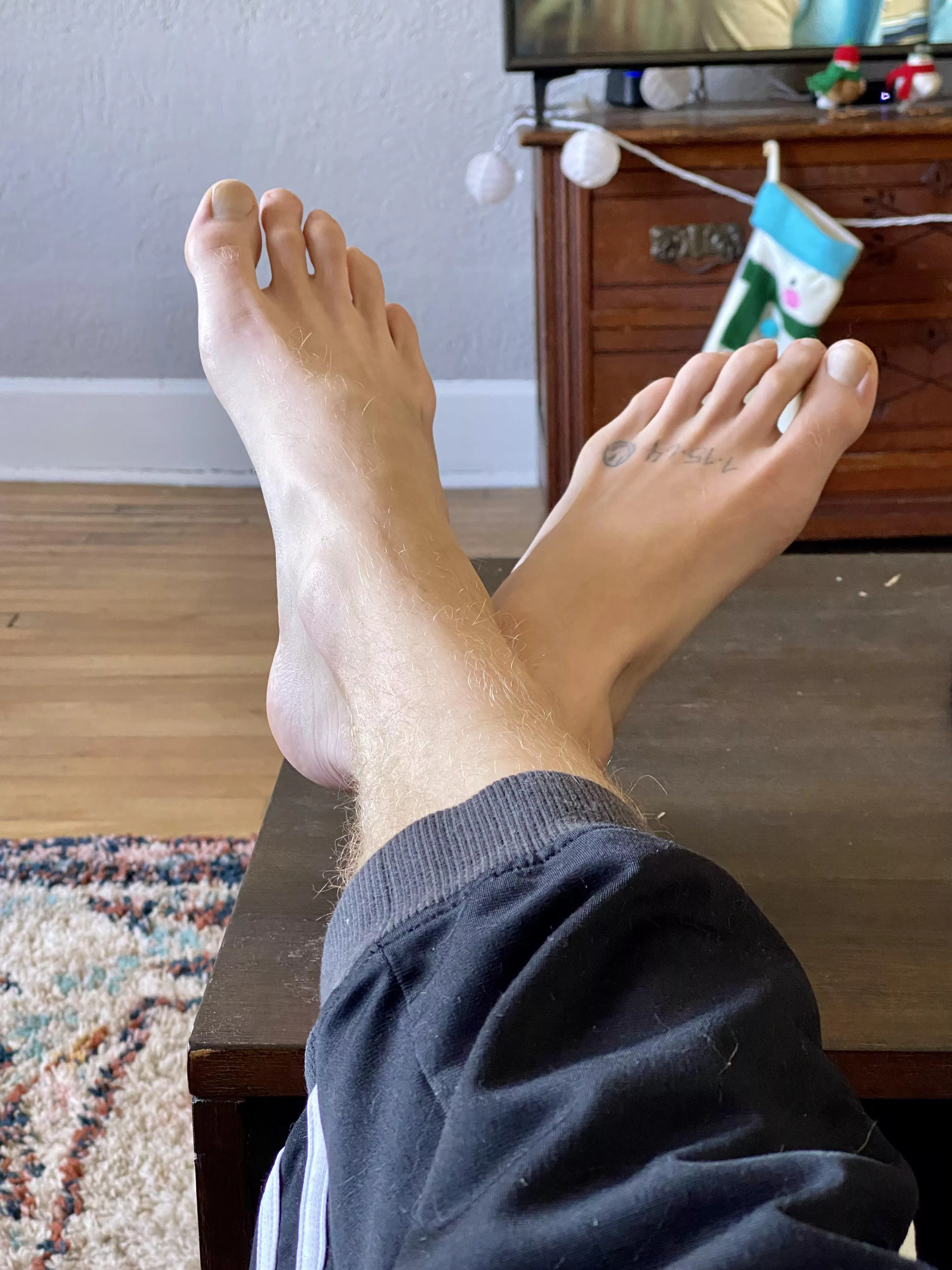 Feet up relaxing like a King today. How are you going to make my day even more relaxing?