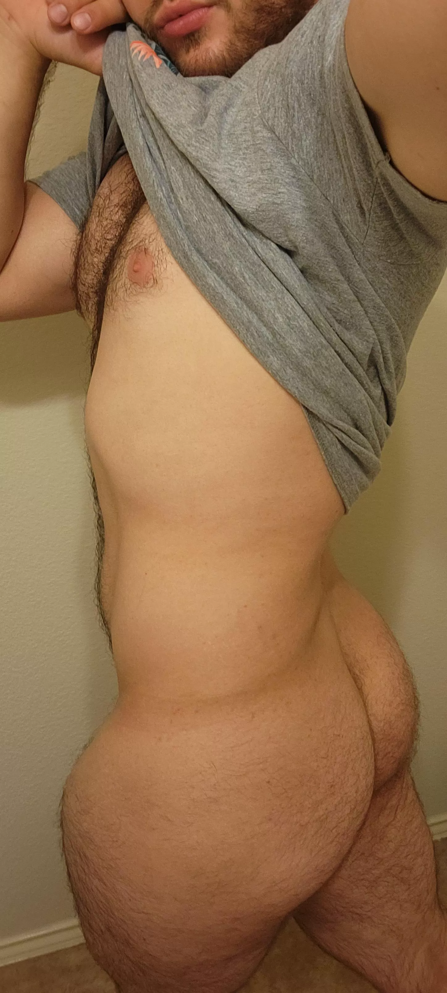 Fill my hairy ass up daddy