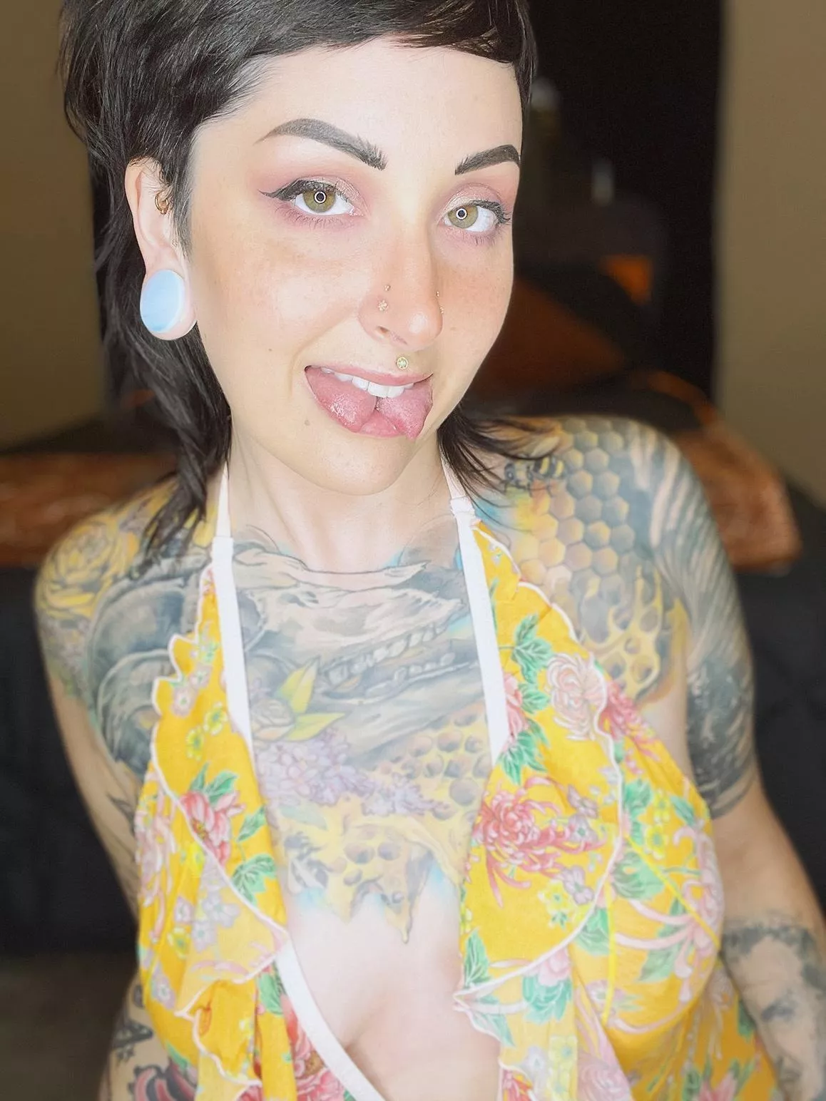 Find out what these tongues can do in a custom [vid] 🍂 get to know me in a [gfe] 🍂 find out what I think about your cock [rate] 🍂 grab a premade for instant gratification