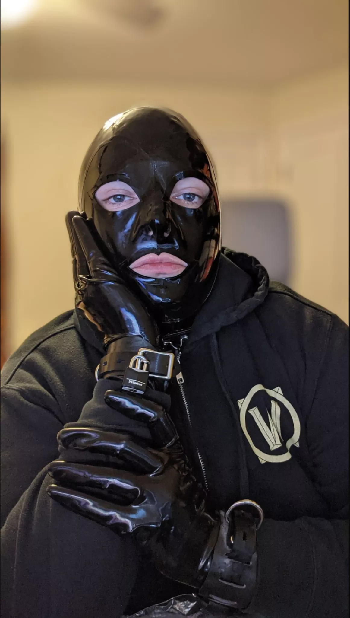 First ever post! Hood and gloves locked on while working ;)