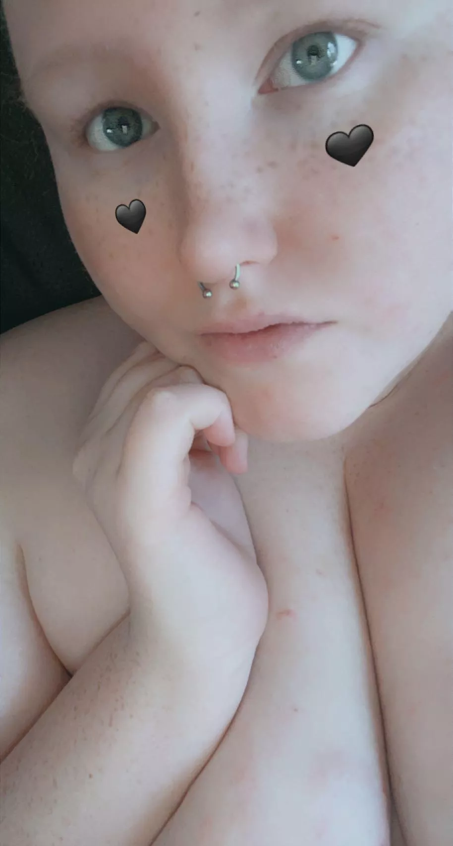 First piercing for this soft girl with big titsðŸ¥ºðŸŒ¸ðŸ–¤ OF@rachel000