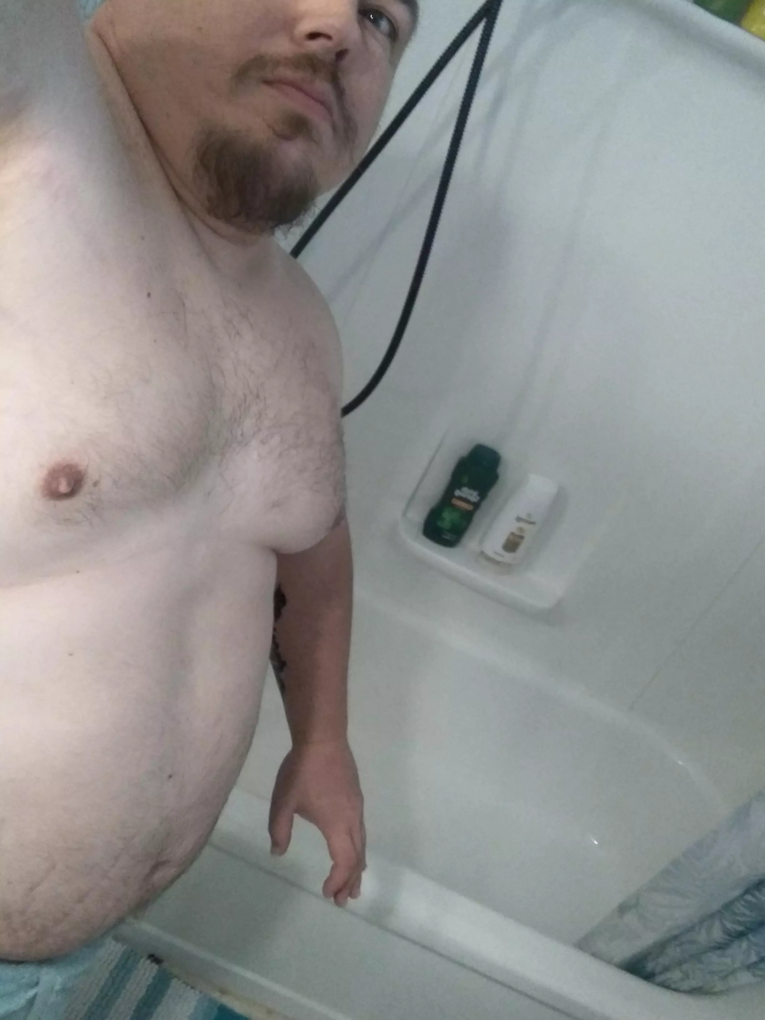 first time posting a pic on here i think I'm to fat what do you guys think