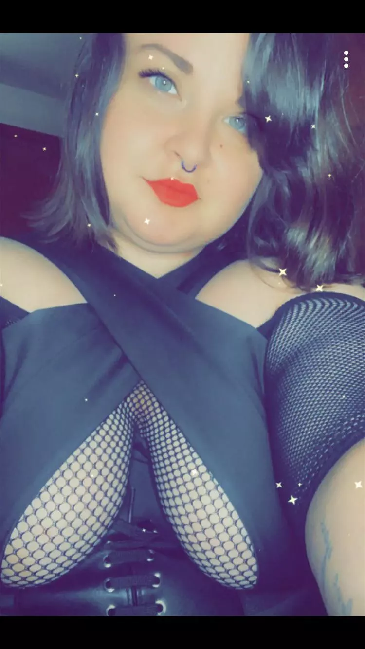 Fishnet titties ðŸ¤¤